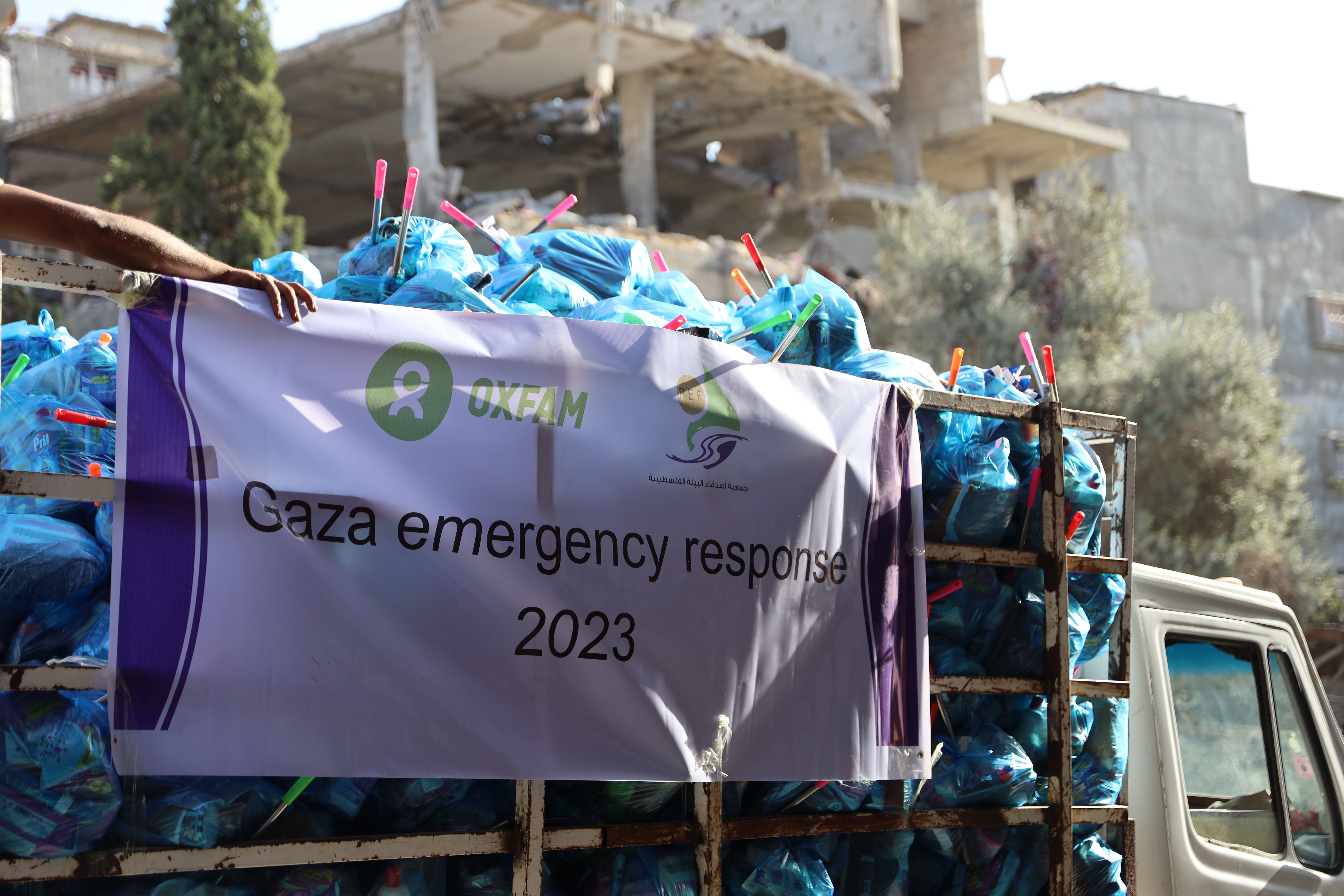 Distribution of hygiene kits in the South Gaza Strip